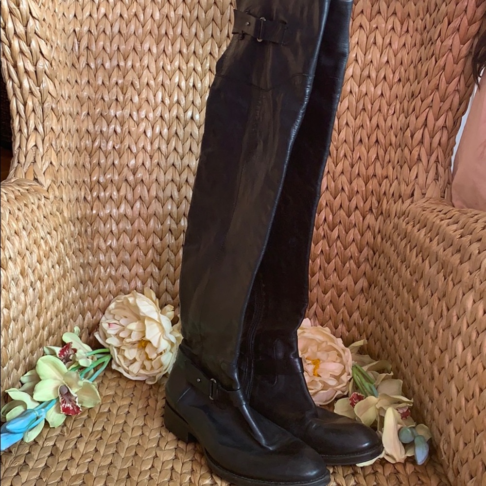 Boots - Picture 9 of 10